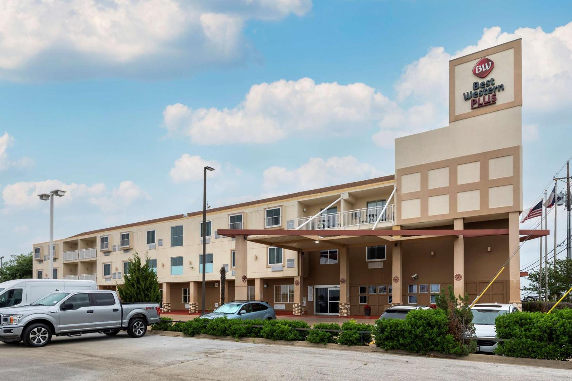 Best Western Plus Rockwall Inn & Suites Exterior photo